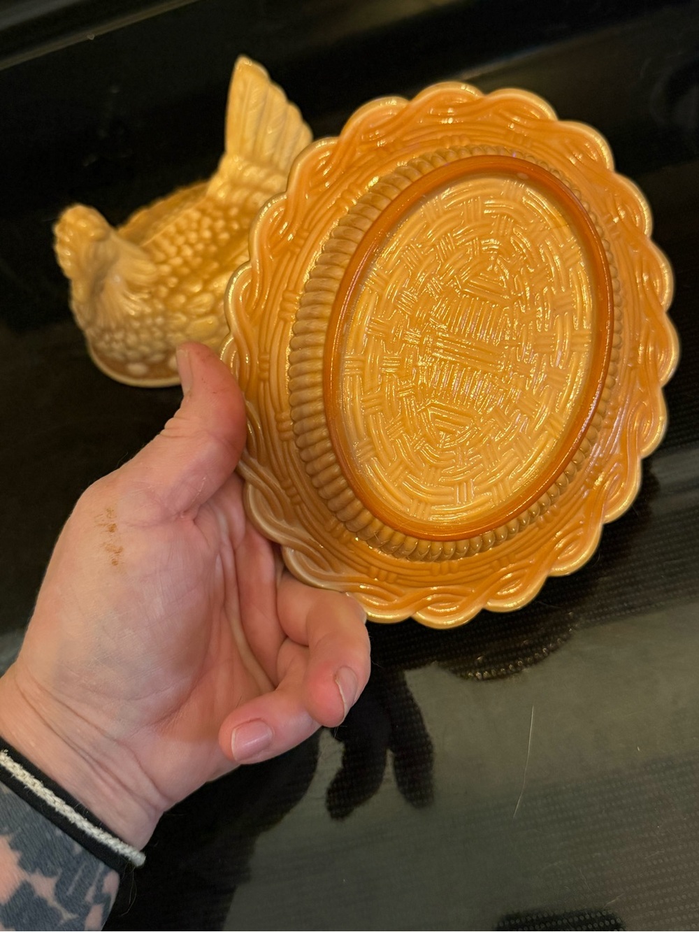 Vintage Mosser Chocolate slag glass nesting hen, like new. - Picture 10 of 16